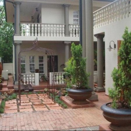 Goodey'S Guesthouse Pretoria-Noord Εξωτερικό φωτογραφία