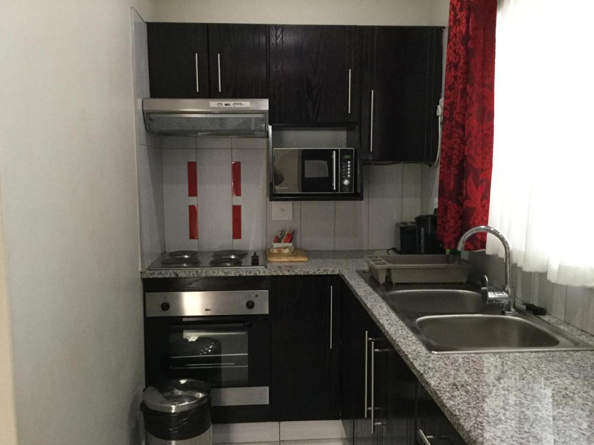 Goodey'S Guesthouse Pretoria-Noord Εξωτερικό φωτογραφία