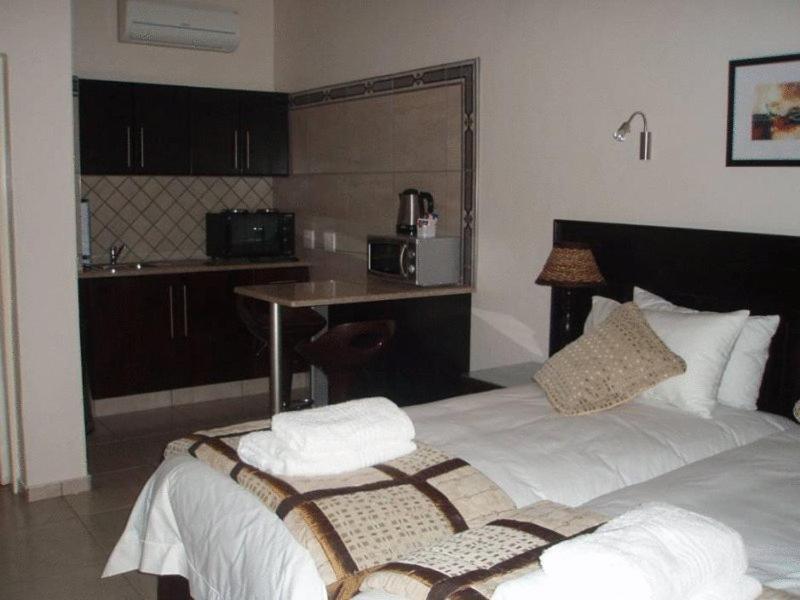 Goodey'S Guesthouse Pretoria-Noord Δωμάτιο φωτογραφία